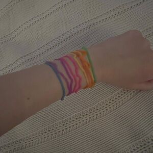 ౨ৎ y2k silly bandz lot